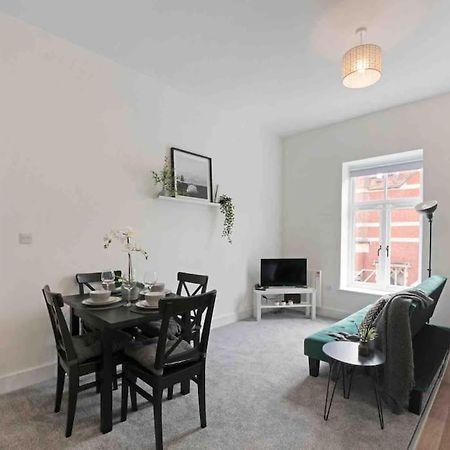 Town Center Apartment In Bishops Stortford Birchanger Exteriör bild